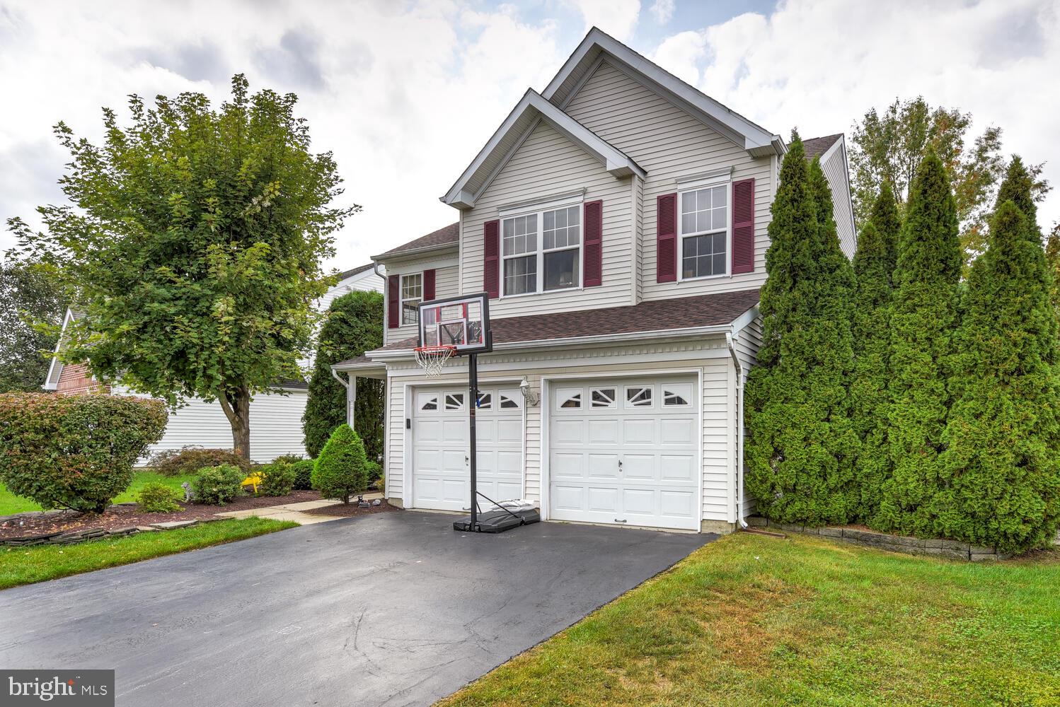 46 Brownstone Road Hightstown, NJ 08520 - Photo 3 of 28