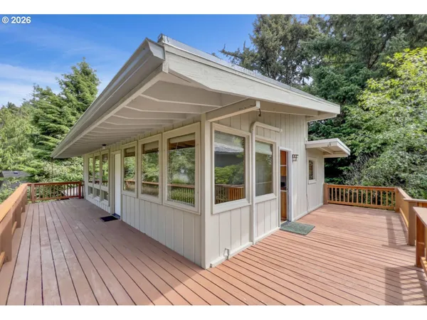 $479,000 | 113 Ridge Crest Road, Gleneden Beach, OR 97388