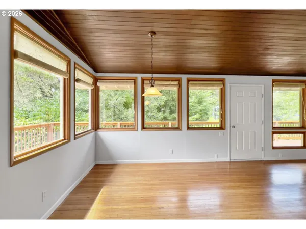 $479,000 | 113 Ridge Crest Road, Gleneden Beach, OR 97388