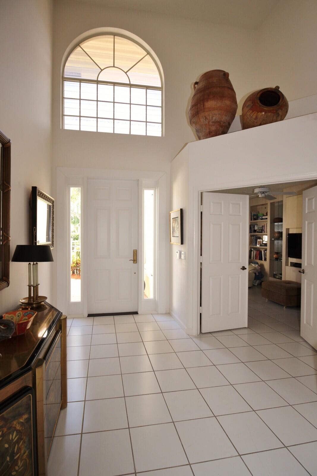 Foyer & Den Entry