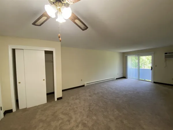 $1,899 | 133 Eastern Avenue, Unit 301, Manchester, NH 03104