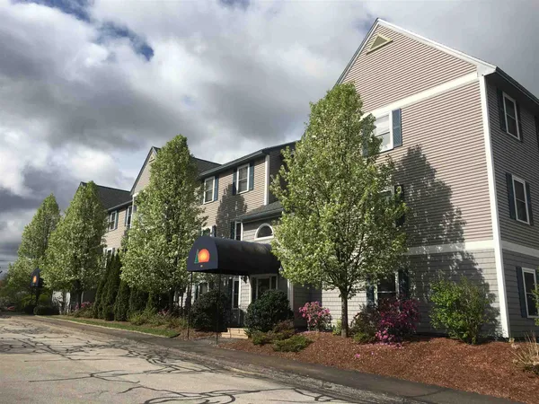 $1,899 | 133 Eastern Avenue, Unit 301, Manchester, NH 03104