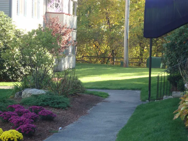 $1,899 | 133 Eastern Avenue, Unit 301, Manchester, NH 03104