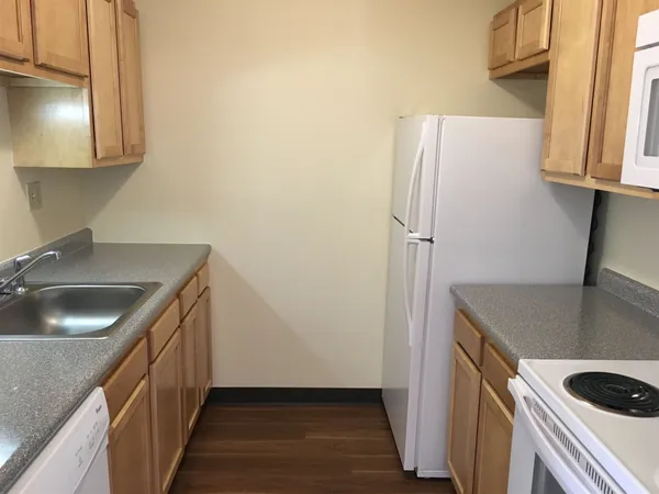 $1,899 | 133 Eastern Avenue, Unit 301, Manchester, NH 03104