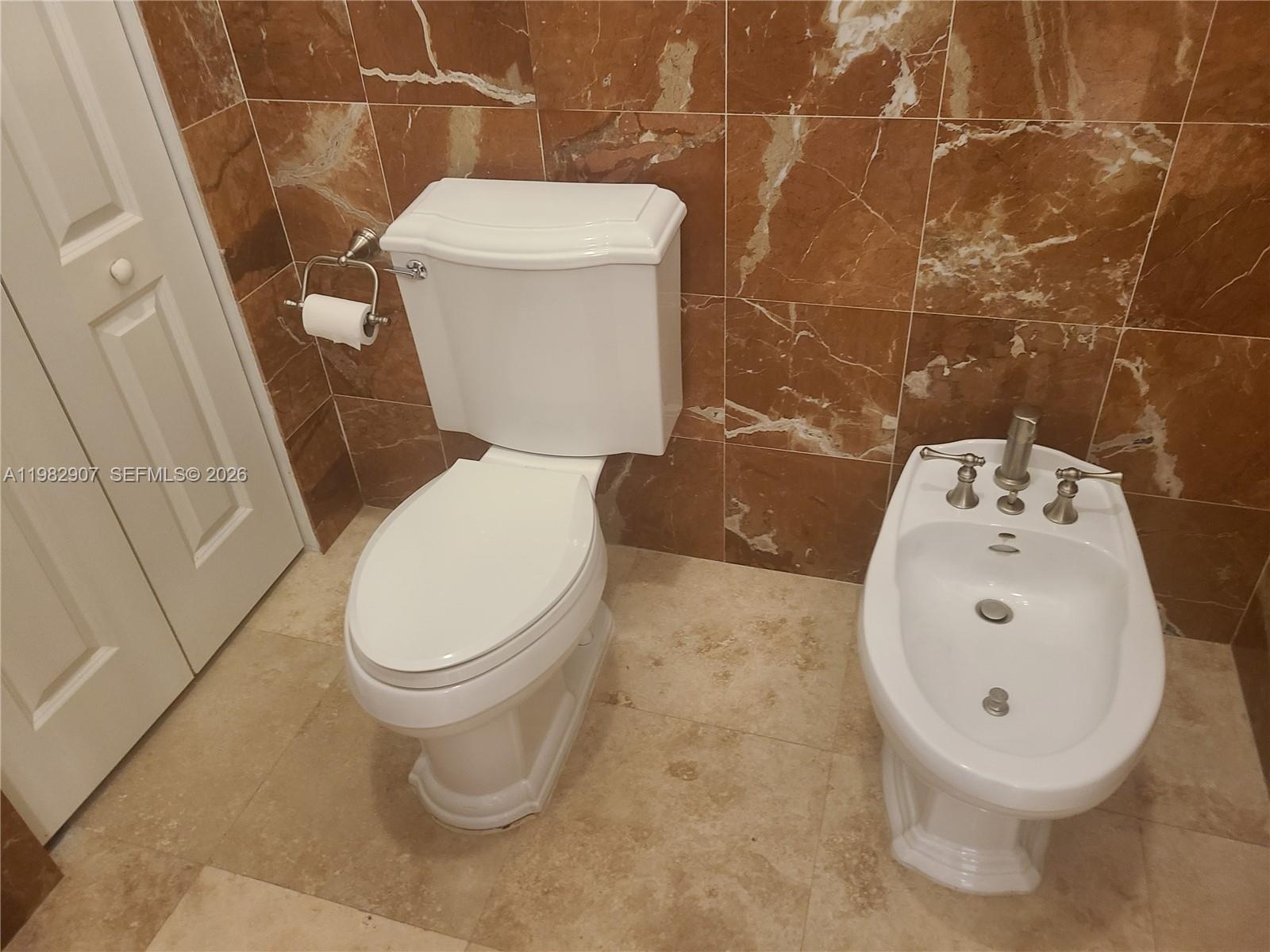 9503 Southwest 89th Place Miami, FL 33176 - Photo 13 of 23 main bathroom