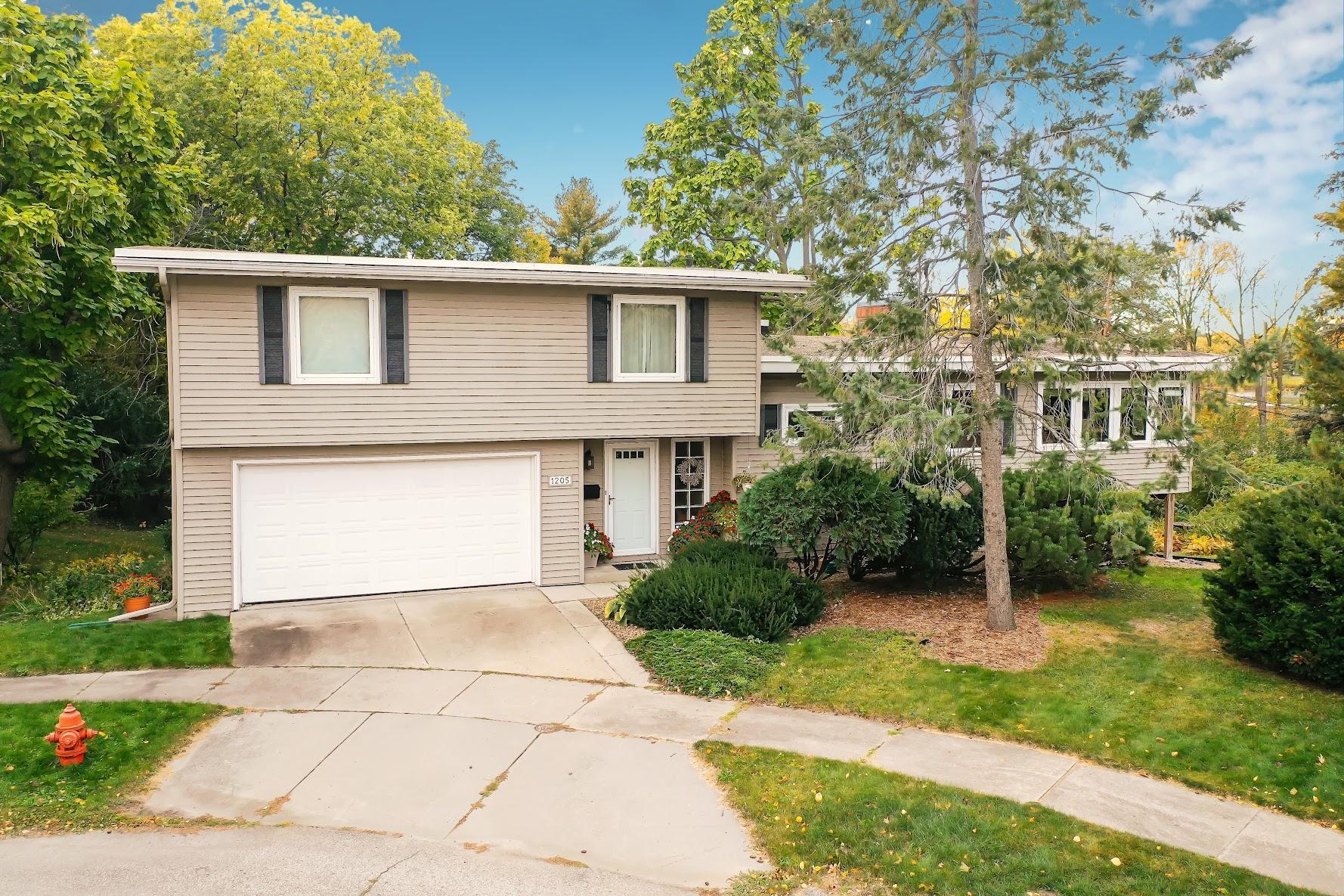 1205 6th Avenue Northeast Rochester, MN 55906 - Photo 2 of 27