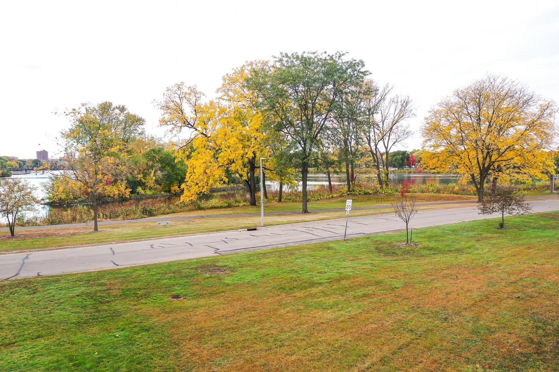 1205 6th Avenue Northeast Rochester, MN 55906 - Photo 4 of 27