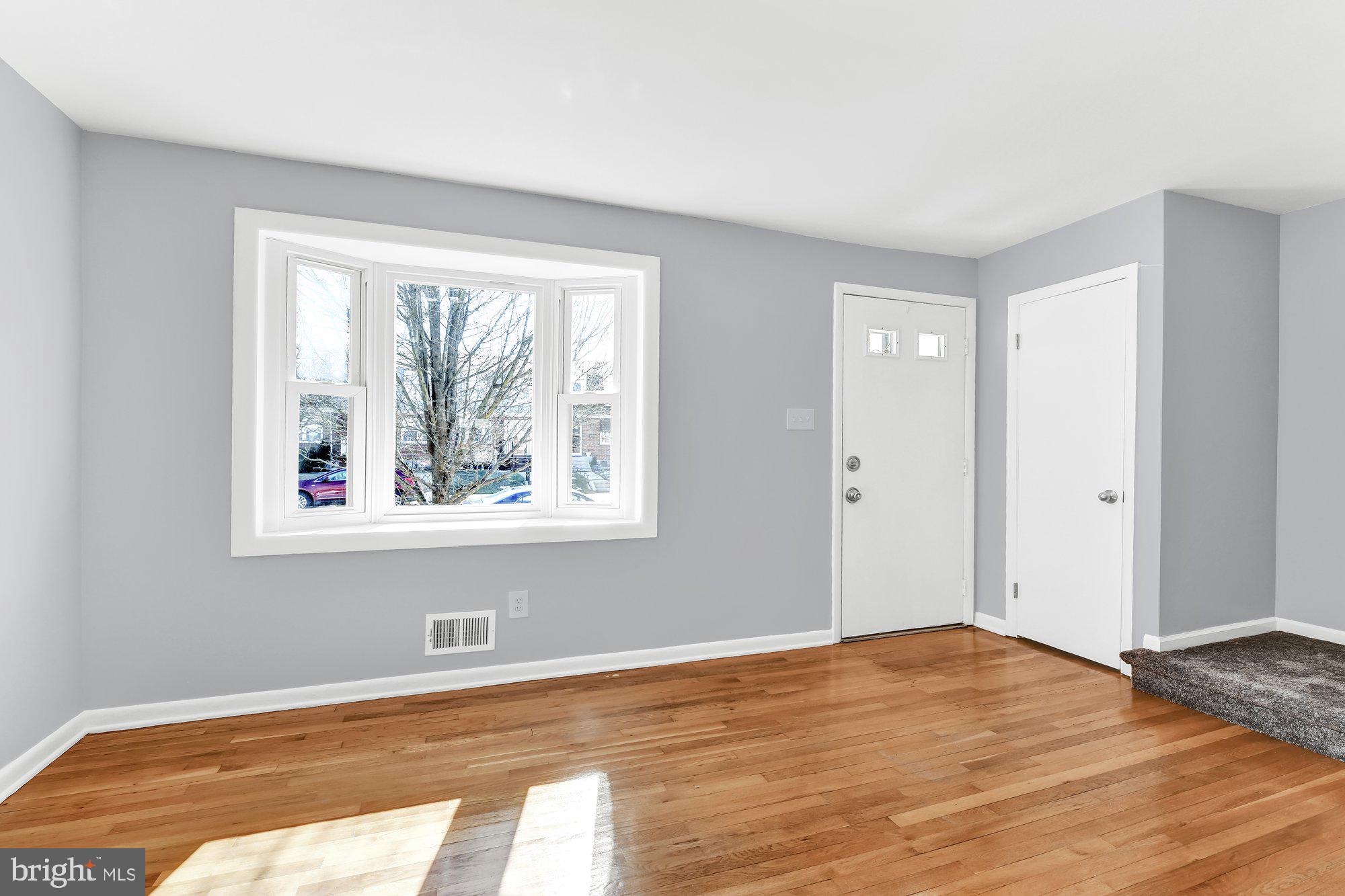 2131 Sunnythorn Road Baltimore, MD 21220 - Photo 3 of 33