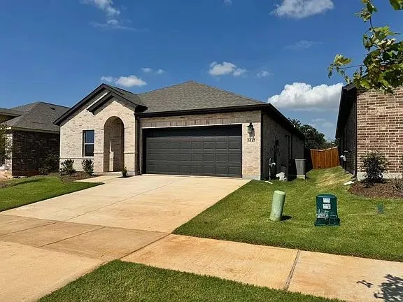 $2,500 | 3317 Fortress Way, Denton, TX 76208