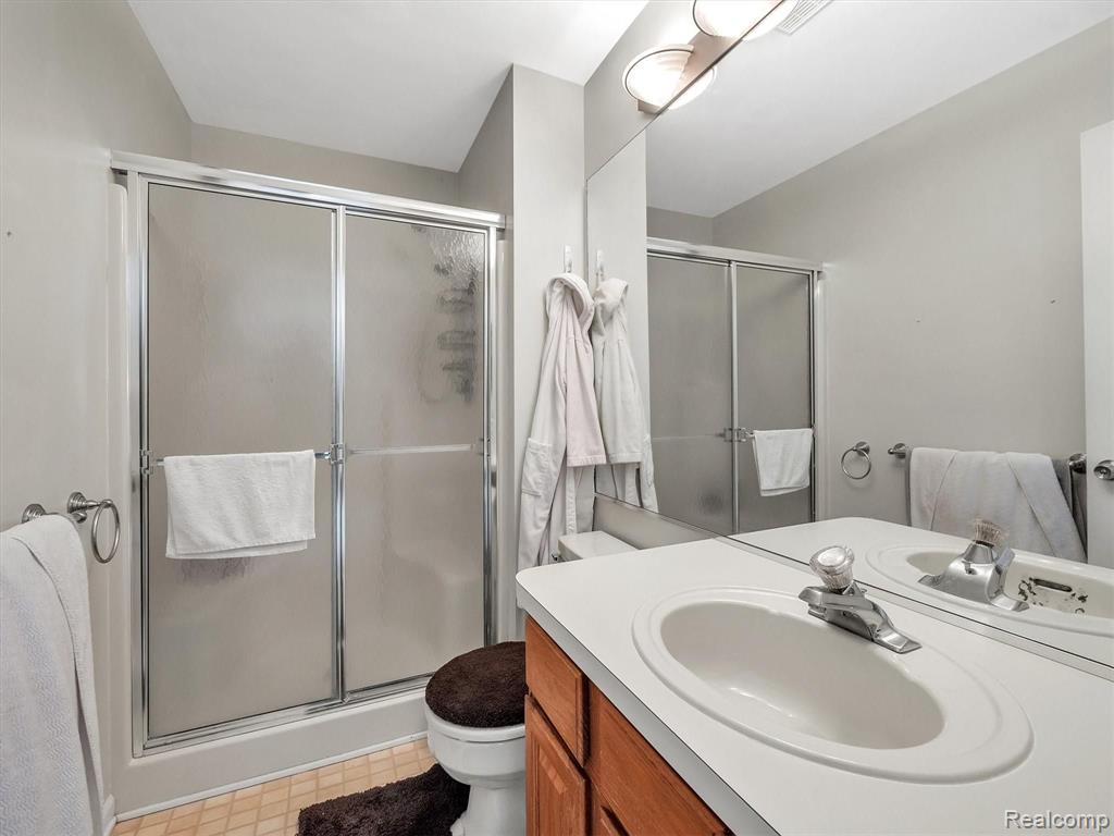 163 Whitney Drive Rochester Hills, MI 48307 - Photo 28 of 42