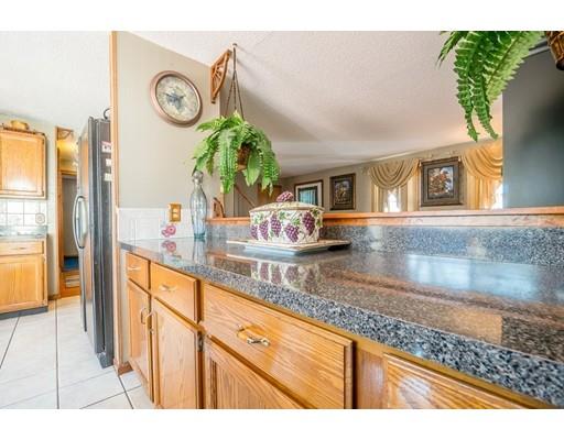 93 Mazarin Street Springfield, MA 01151 - Photo 11 of 30