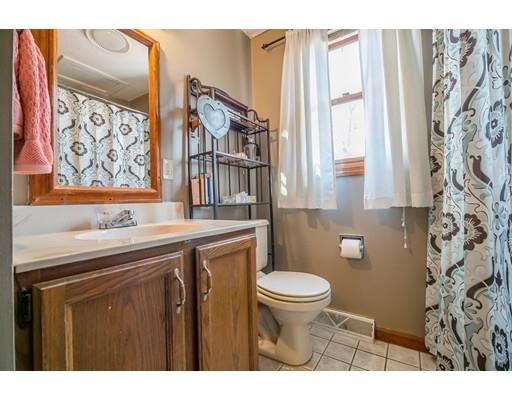 93 Mazarin Street Springfield, MA 01151 - Photo 13 of 30
