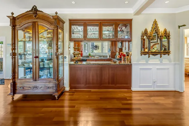a view of front door with entryway