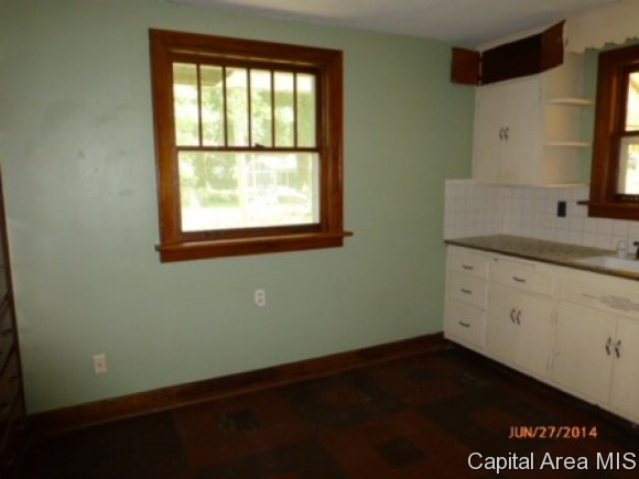 3109 East Division Street Springfield, IL 62702 - Photo 8 of 10 Gallery Image 8