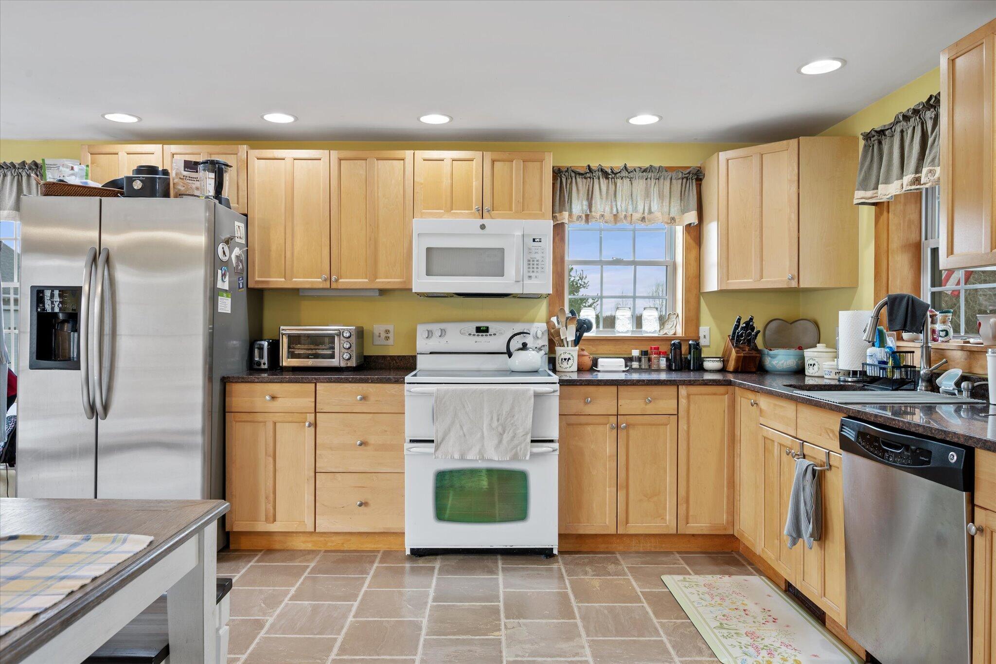 1135 Waltham Road Ellsworth, ME 04605 - Photo 13 of 41 17-Kitchen