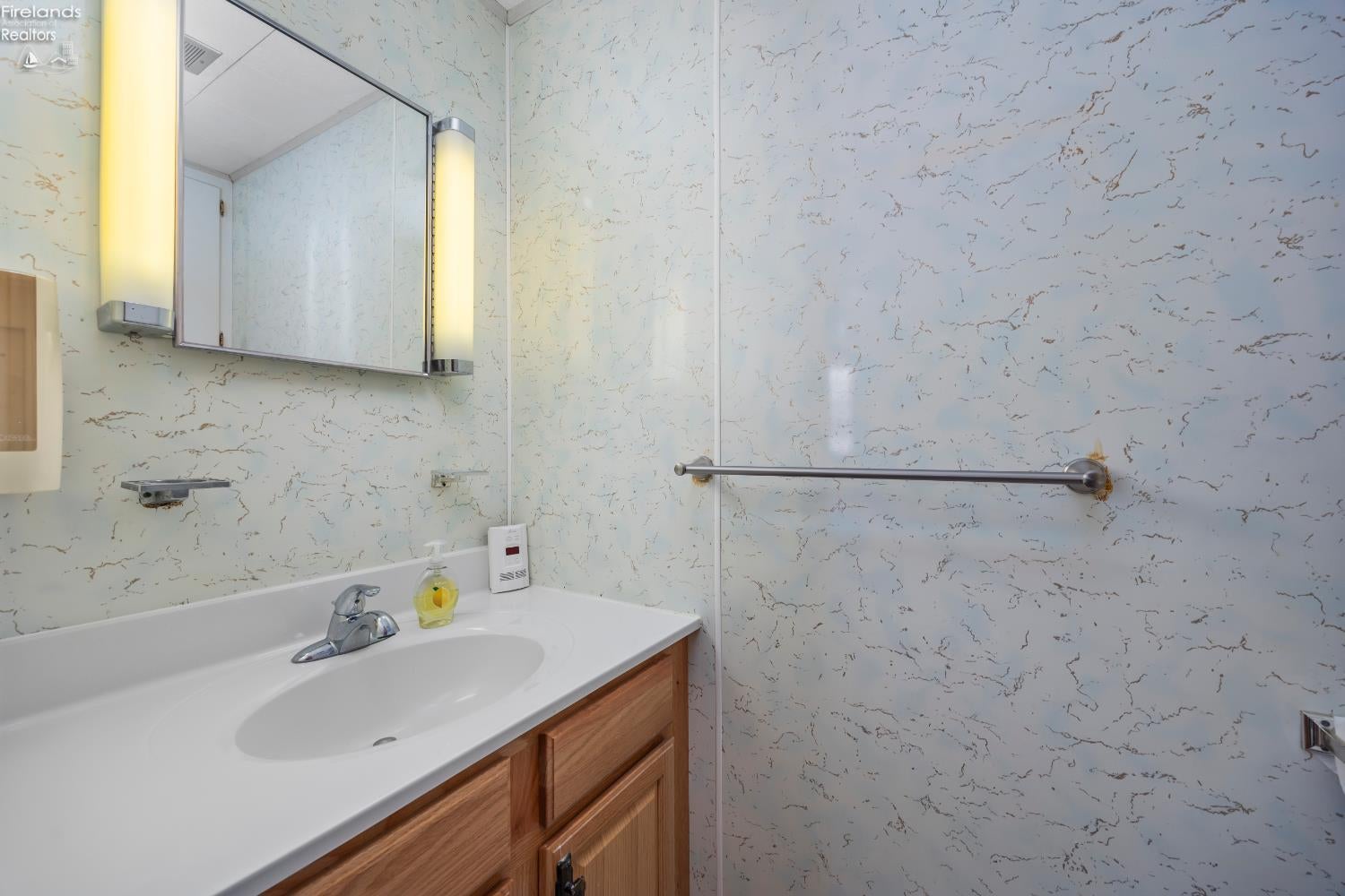 2132 East Cole Road Fremont, OH 43420 - Photo 23 of 48 Gallery Image 23