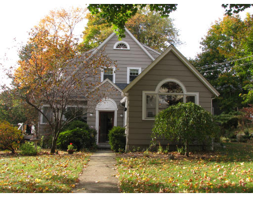 18 Chesterford Road Winchester, MA 01890 - Photo 3 of 28 Gallery Image 3
