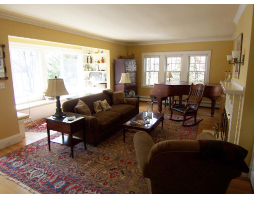 18 Chesterford Road Winchester, MA 01890 - Photo 4 of 28 Gallery Image 4