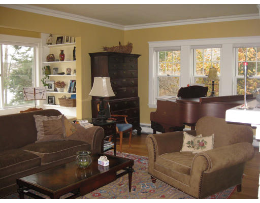 18 Chesterford Road Winchester, MA 01890 - Photo 5 of 28 Gallery Image 5