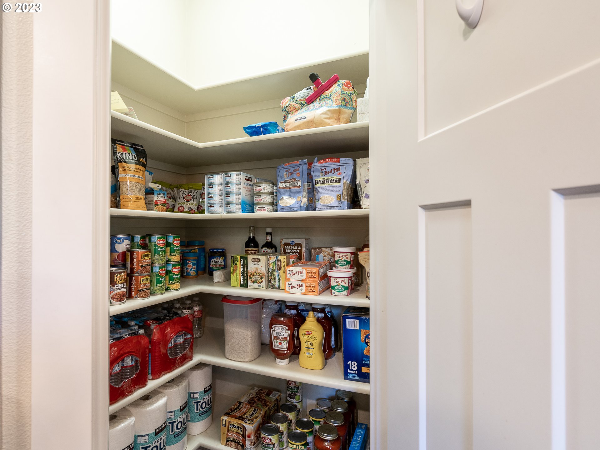 5420 Northwest 15th Circle Camas, WA 98607 - Photo 5 of 29 a store room with lots of different colored cloths