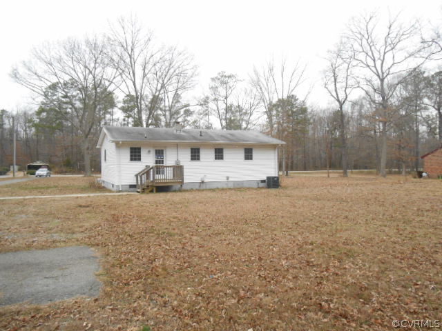 8361 Strath Road Richmond, VA 23231 - Photo 14 of 17