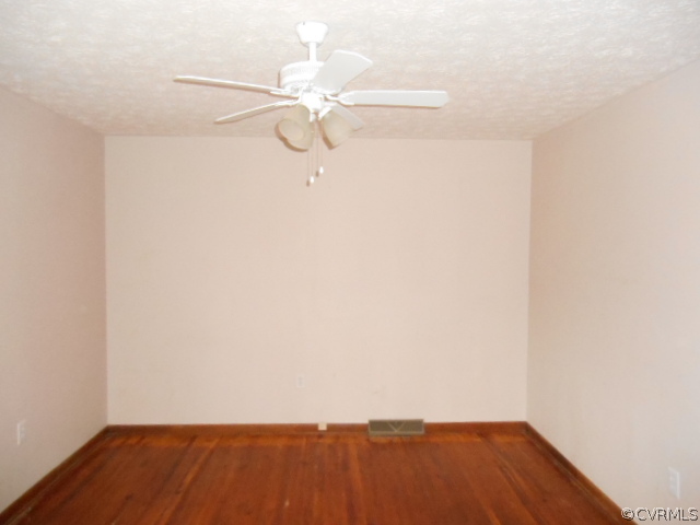 8361 Strath Road Richmond, VA 23231 - Photo 5 of 17