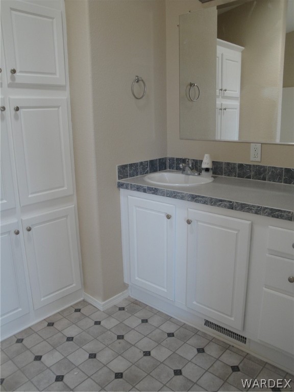 4639 Egar Road Golden Valley, AZ 86413 - Photo 9 of 14
