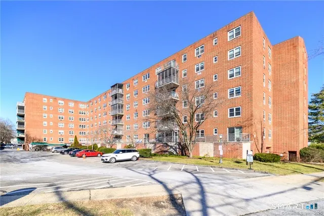 $2,100 | 27 Northill Street, Unit 3P, Stamford, CT 06907
