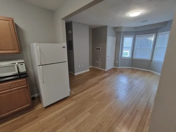 $1,875 | 30 Vine Street, Unit 2, Haverhill, MA 01830