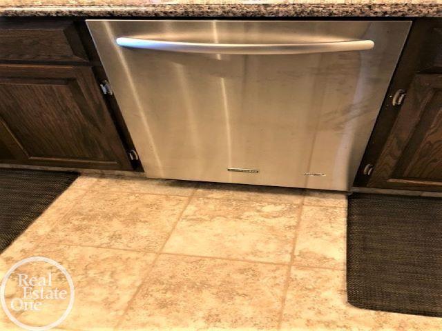 1715 River Road, Unit 18 St. Clair, MI 48079 - Photo 15 of 25 50075219-14.JPG