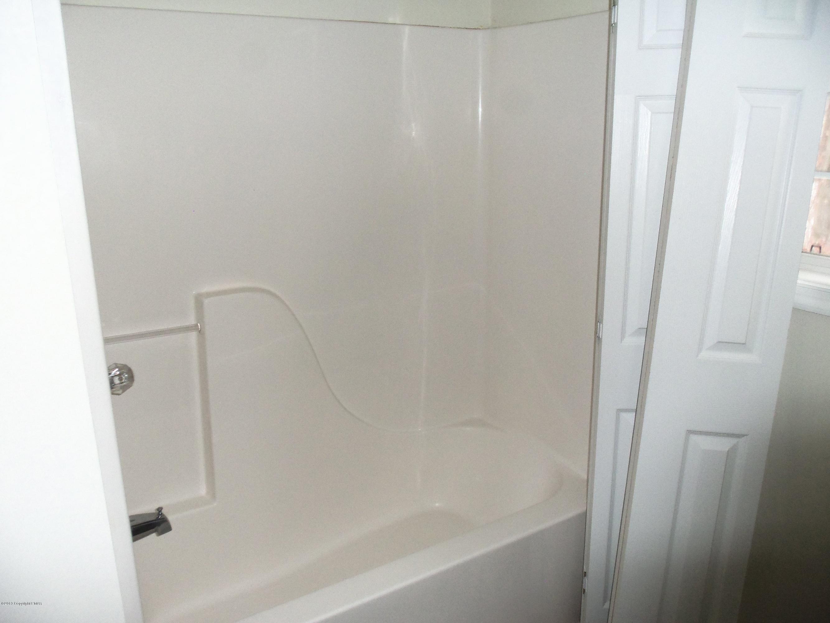 4153 Romeo Road Tobyhanna, PA 18466 - Photo 29 of 41 a close up of a bathtub