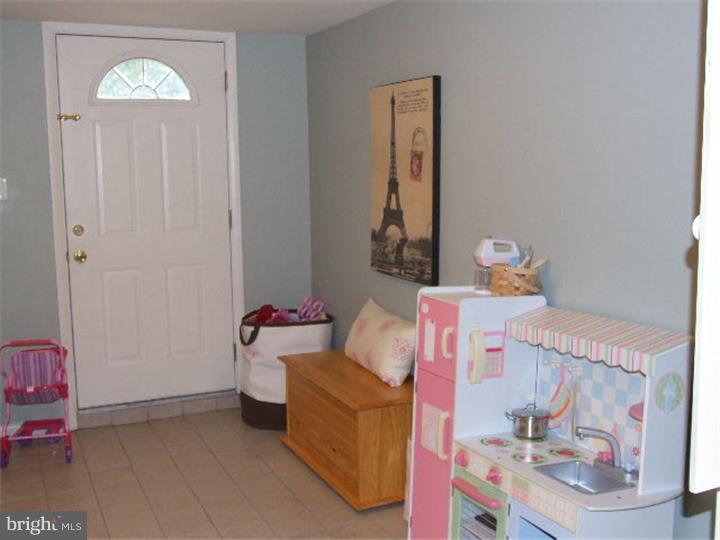 564 Rutgers Avenue Swarthmore, PA 19081 - Photo 14 of 21 Family Room