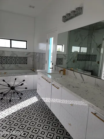 $1,590,000 | 1825 East Adams Street, Phoenix, AZ 85034