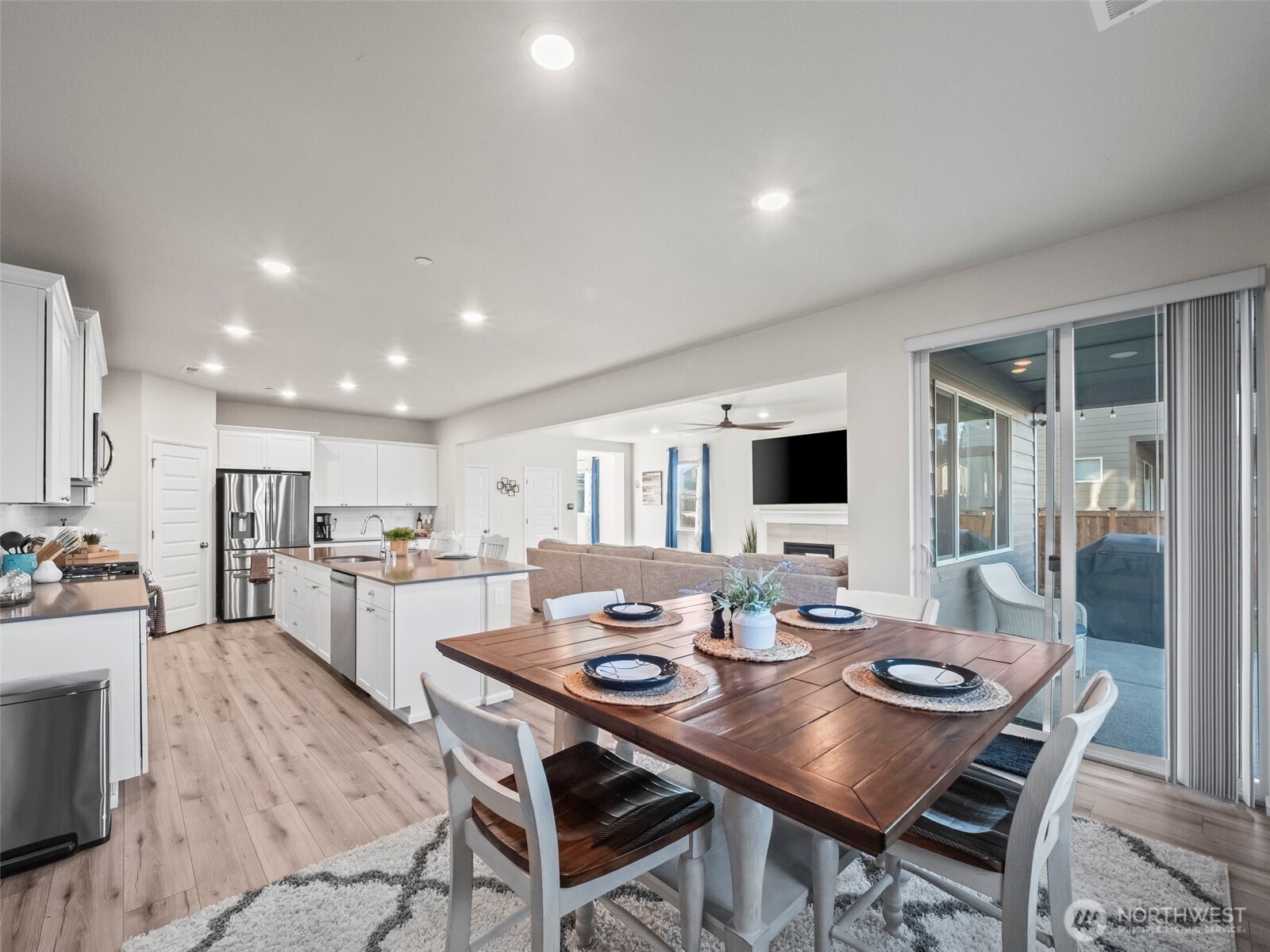 1155 Panoramic Loop Bremerton, WA 98312 - Photo 11 of 35