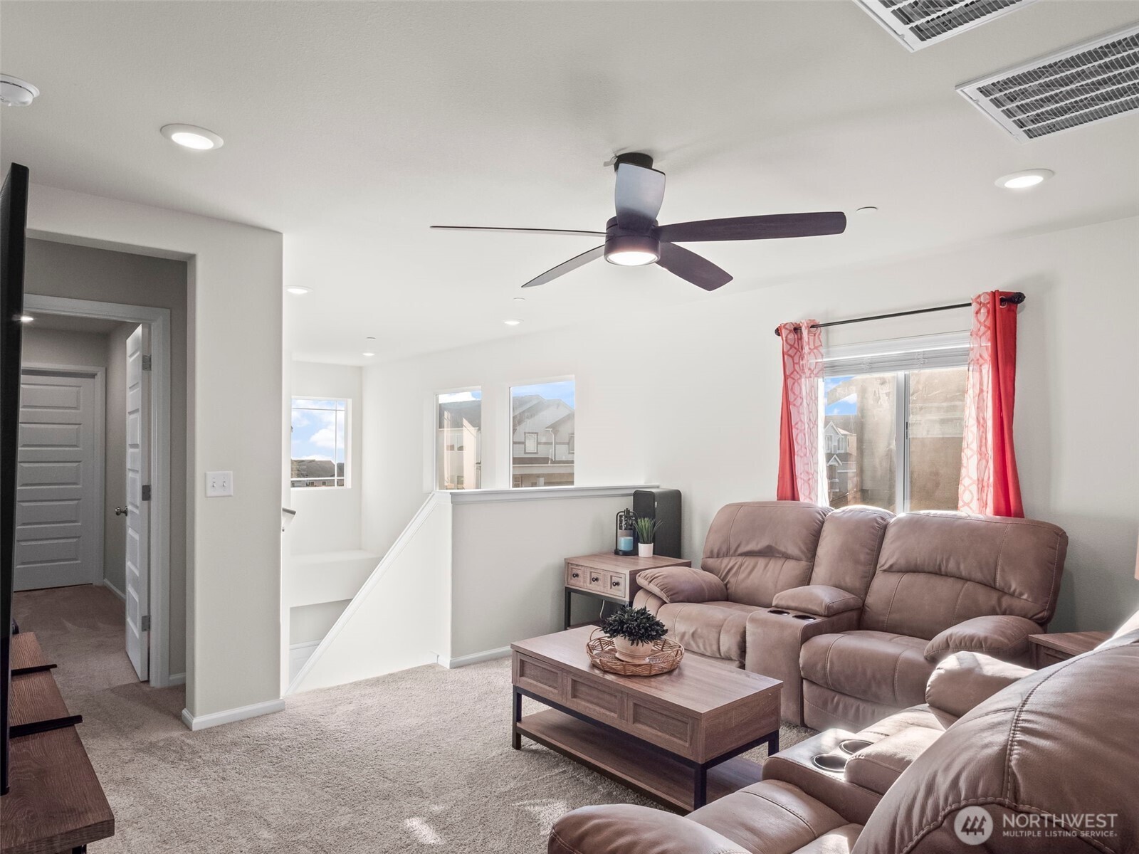 1155 Panoramic Loop Bremerton, WA 98312 - Photo 15 of 35