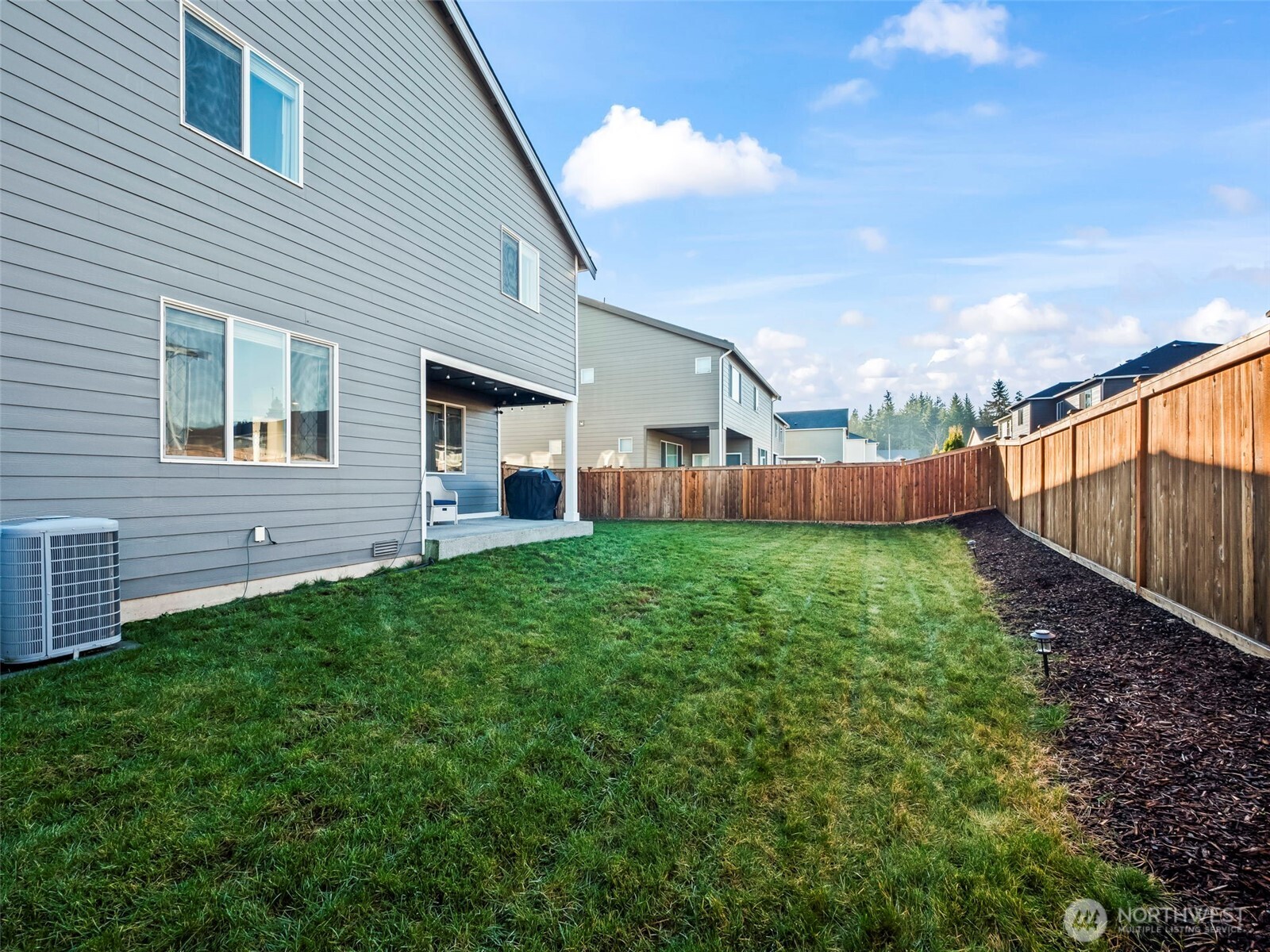 1155 Panoramic Loop Bremerton, WA 98312 - Photo 28 of 35