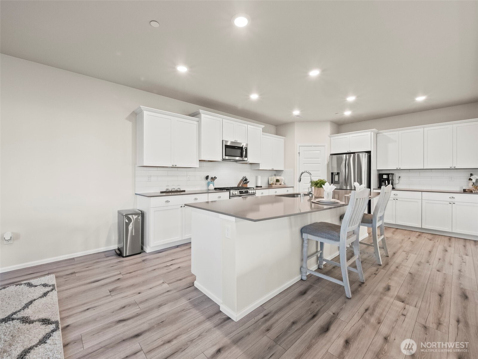 1155 Panoramic Loop Bremerton, WA 98312 - Photo 7 of 35