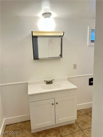 $1,950 | 1301 Bracken Avenue, Las Vegas, NV 89104