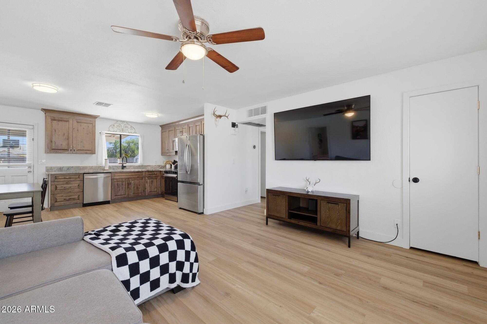 9251 West Gary Road Peoria, AZ 85345 - Photo 6 of 26 _H__5330