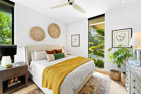 $4,150,000 | 8625 Northeast 10th Avenue, Miami, FL 33138