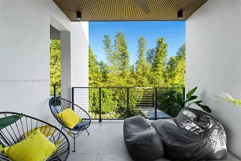 $4,150,000 | 8625 Northeast 10th Avenue, Miami, FL 33138