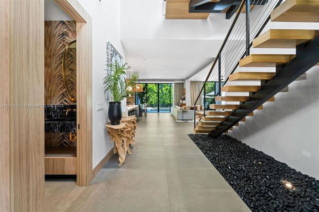 a view of entryway and hall