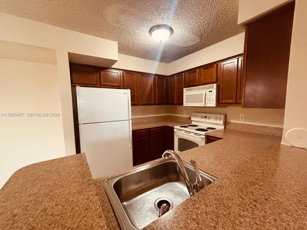 $1,650 | Westwood, Tamarac, FL 33321