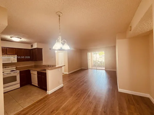 $1,650 | Westwood, Tamarac, FL 33321