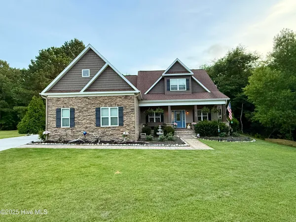 $874,900 | 135 Otway Burns Drive, Swansboro, NC 28584