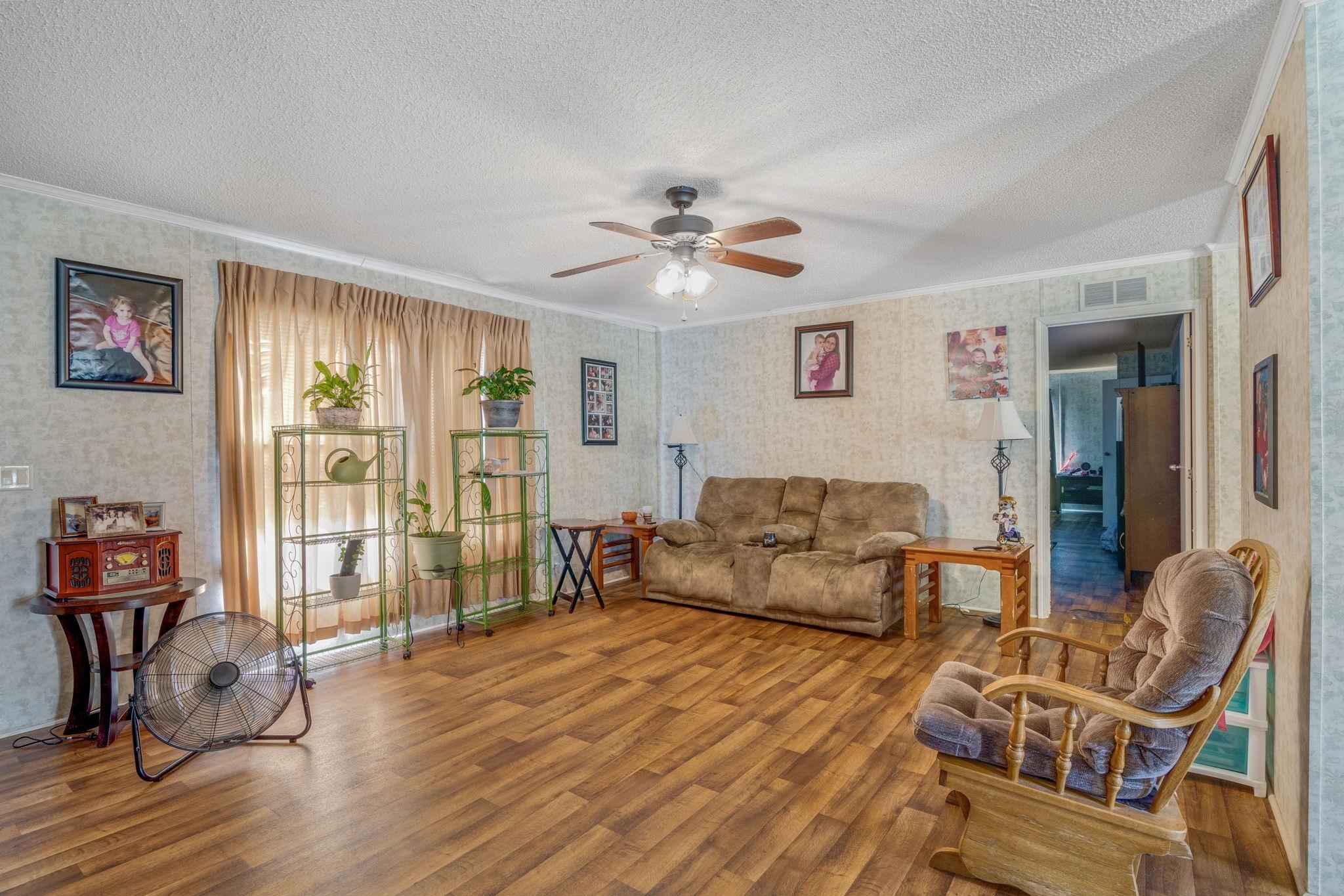 4734 Georgia Road Gray Court, SC 29645 - Photo 5 of 36