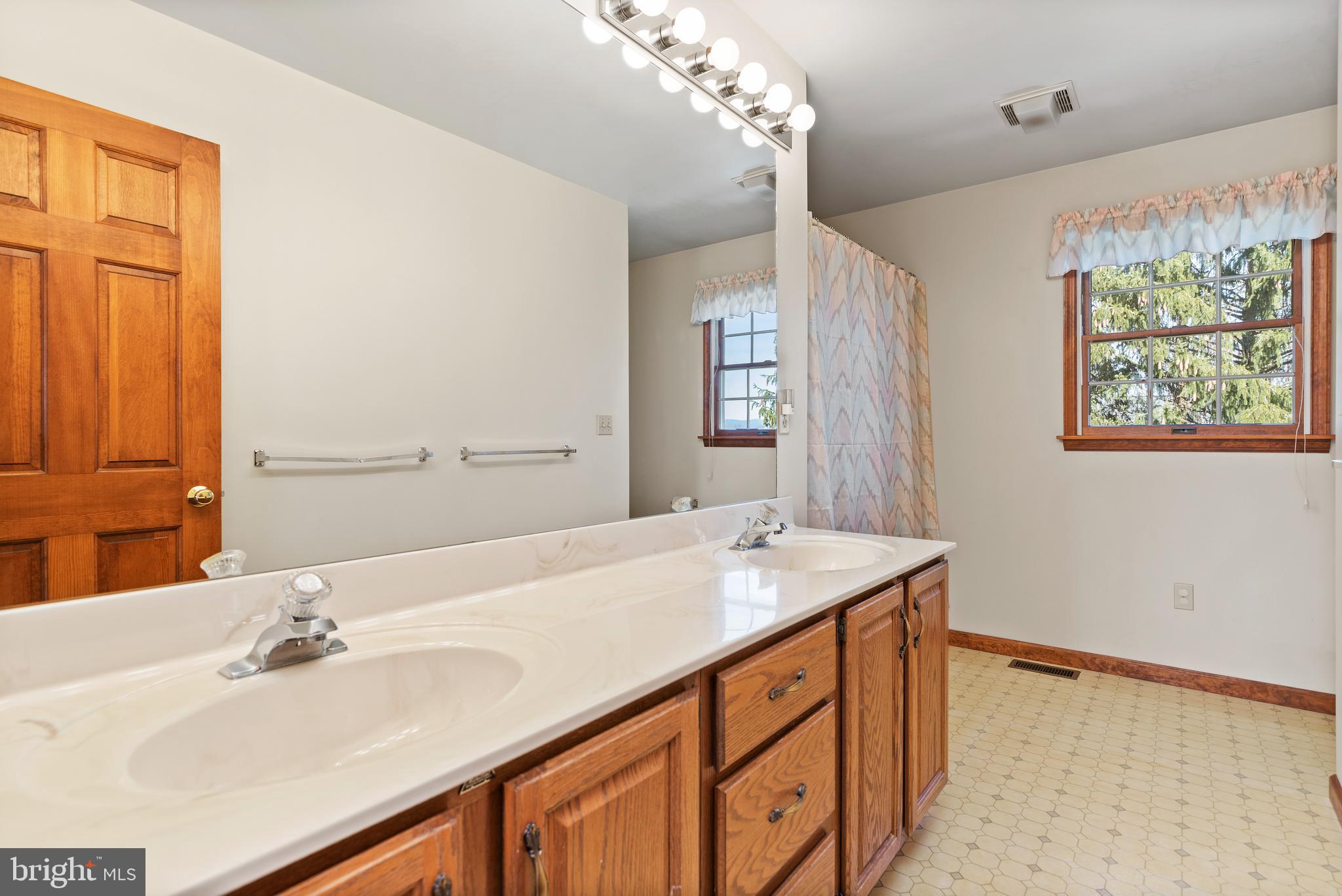 1027 Armstrong Road Carlisle, PA 17013 - Photo 43 of 59 Gallery Image 43