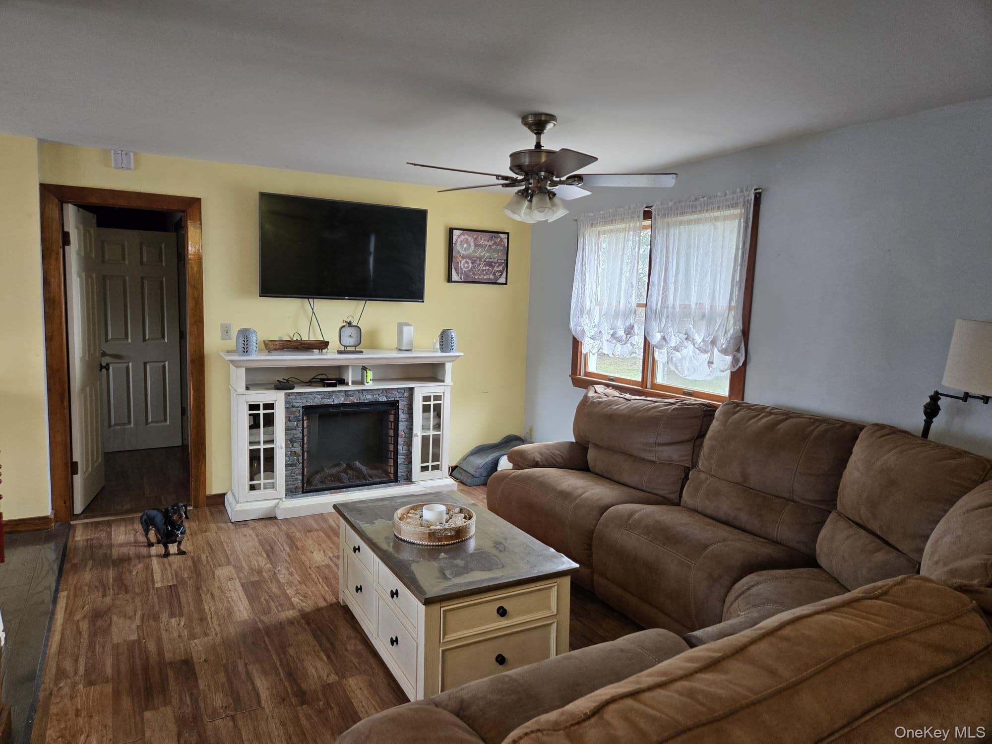 14 Lowell Road Carmel, NY 10512 - Photo 6 of 24 Open Living area.