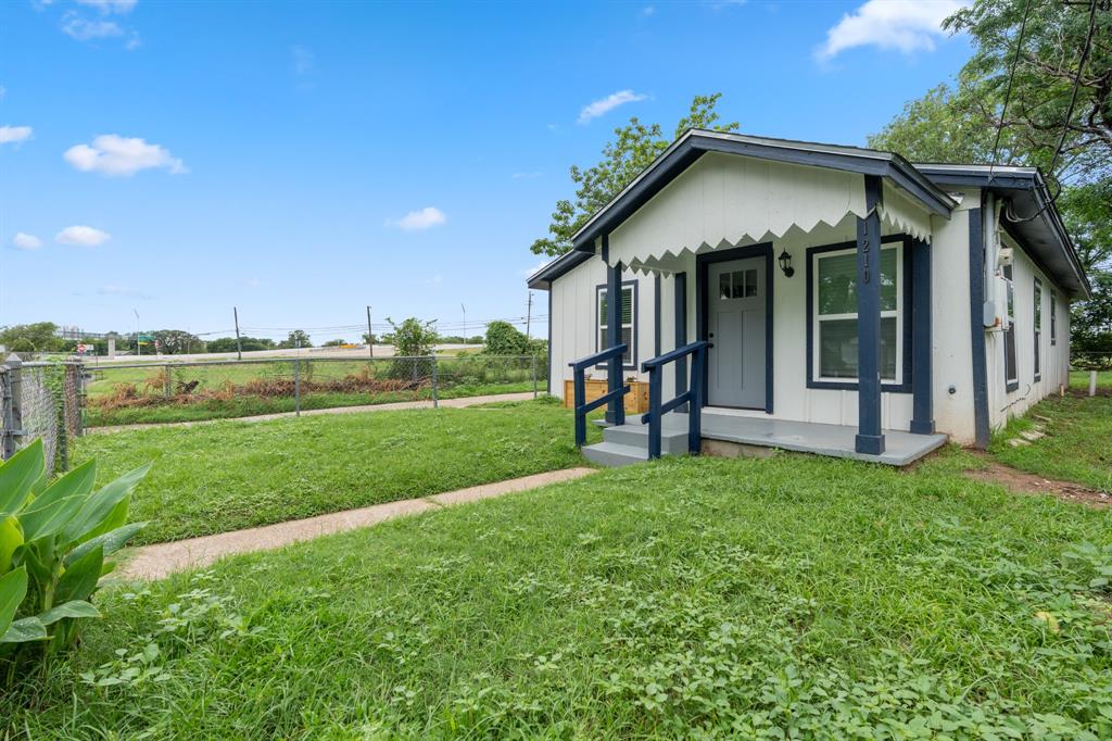 1210 Southey Street Waco, TX 76704 - Photo 3 of 29 a view of a house with a yard