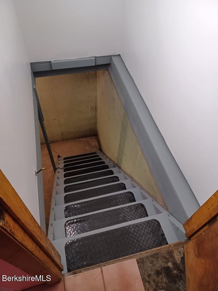 4283 Ccrt 9 Extension New Lebanon, NY 12125 - Photo 16 of 39 Gary basement stairs new 3